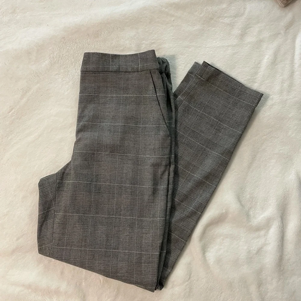 Kenneth Cole - Picture 1 of 2